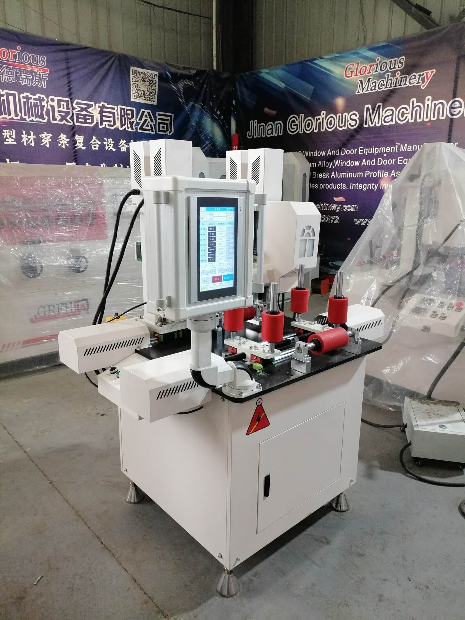 數控技術在鋁型材加工中滿足復雜形狀需求的方式